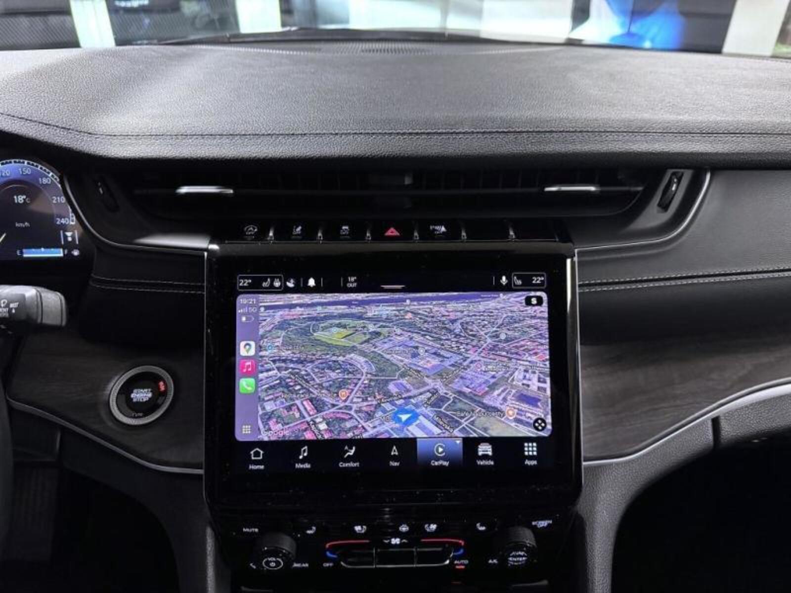Jeep Grand Cherokee 12