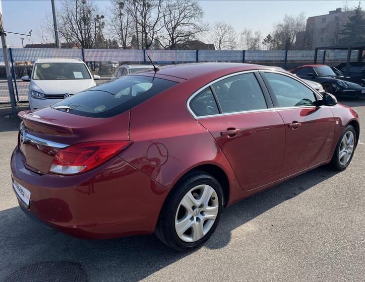 Opel Insignia 5