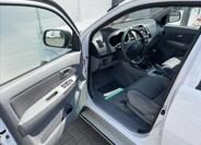 Toyota Hilux 13
