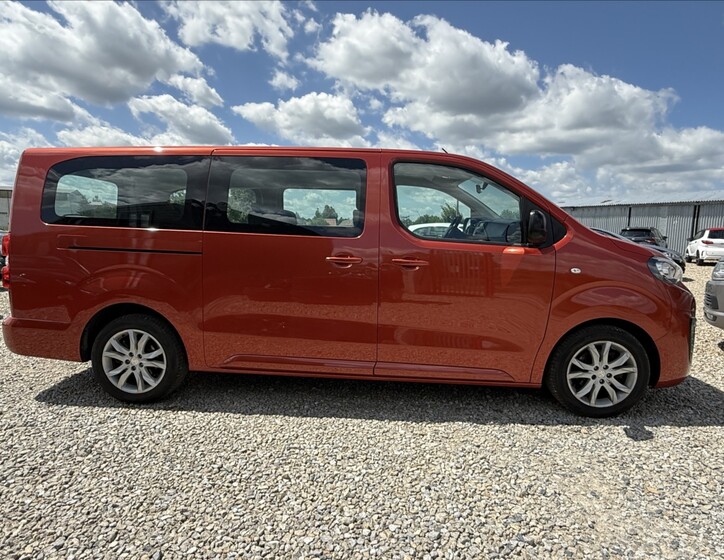 Peugeot Traveller 4