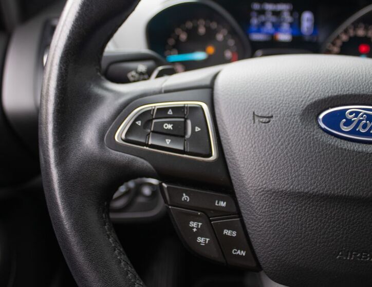 Ford Kuga 13