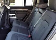 Land Rover Defender 17