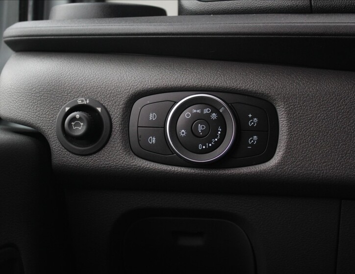 Ford Transit 14