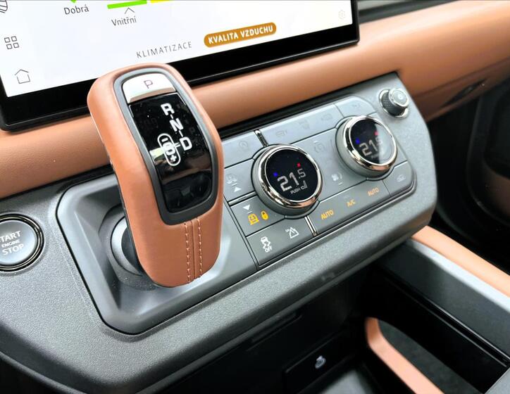 Land Rover Defender 35