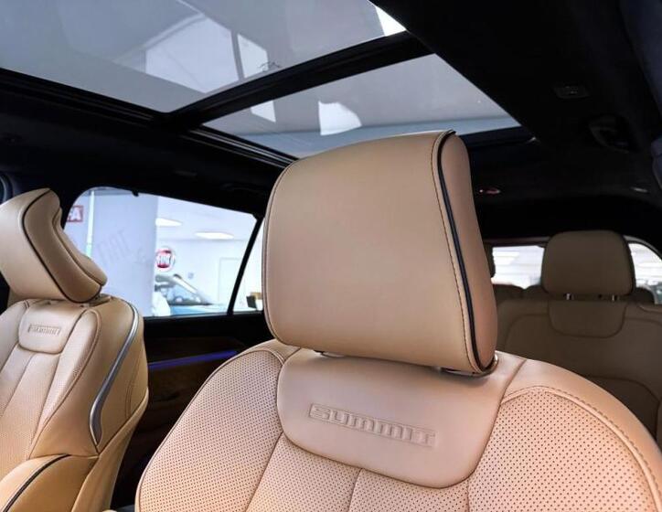 Jeep Grand Cherokee 27