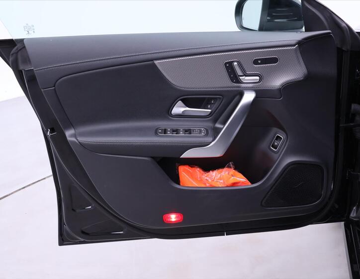 Mercedes-Benz CLA 10