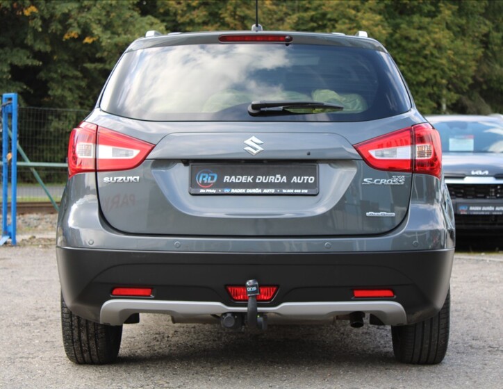 Suzuki SX4 S-Cross 6