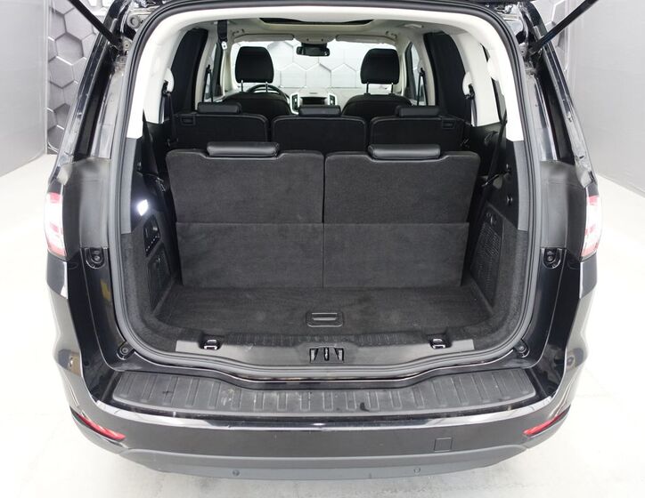 Ford Galaxy 29