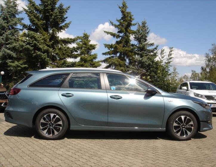 KIA Ceed 11