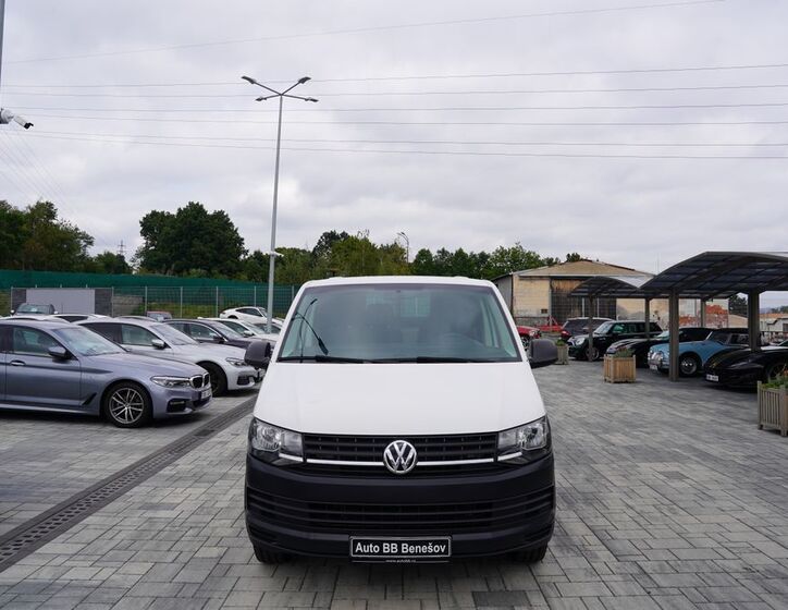 Volkswagen Transporter 1