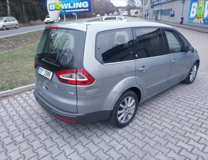 Ford Galaxy 5