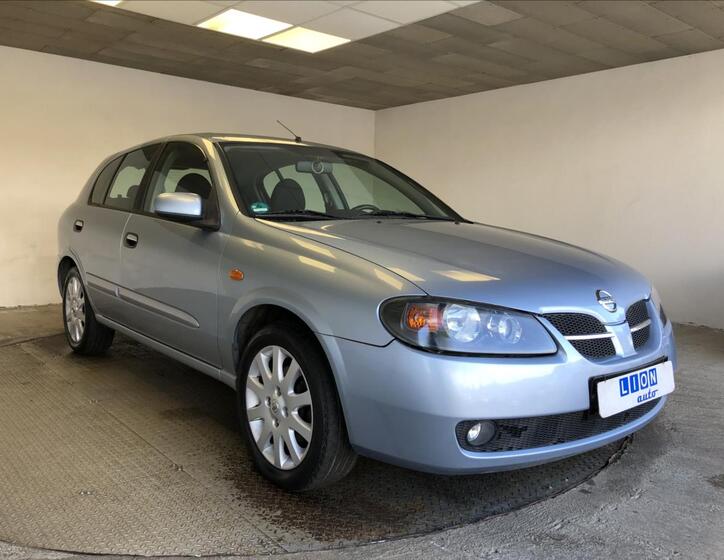 Nissan Almera 1