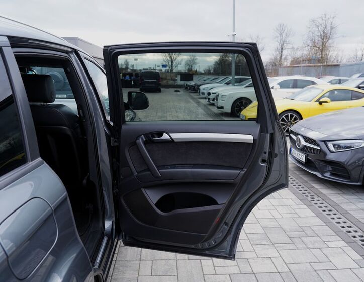 Audi Q7 20