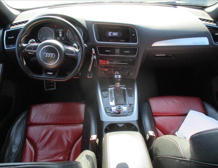 Audi SQ5 11