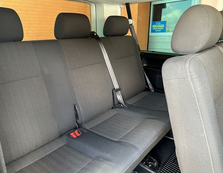 Volkswagen Caravelle 17