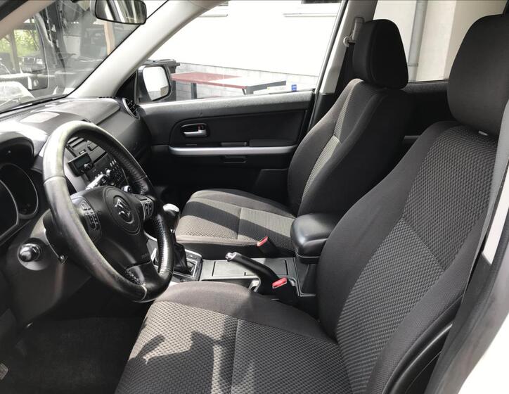Suzuki Grand Vitara 11