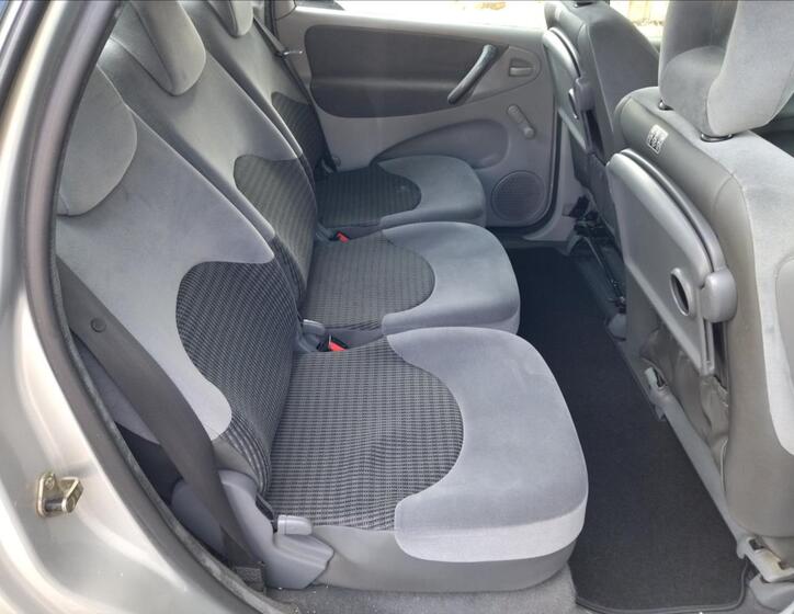 Citroën Xsara Picasso 13