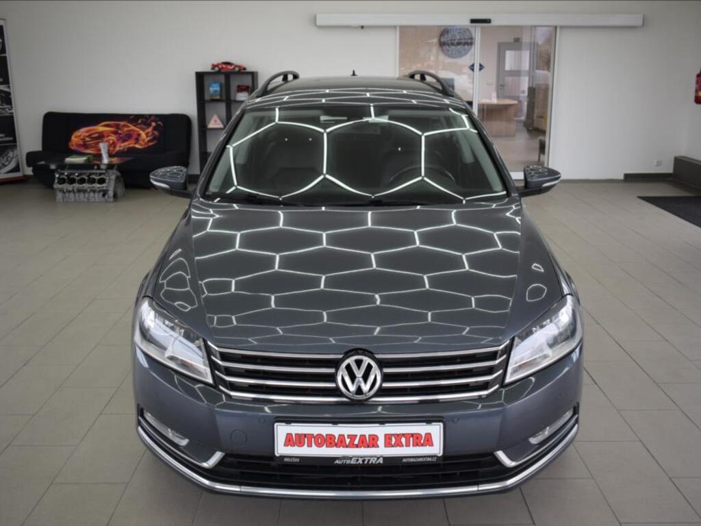 Volkswagen Passat 2