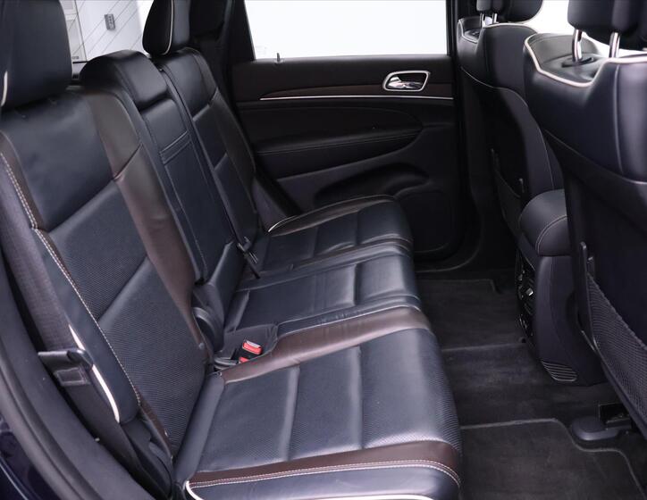 Jeep Grand Cherokee 17