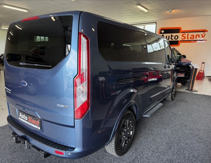 Ford Tourneo Custom 6