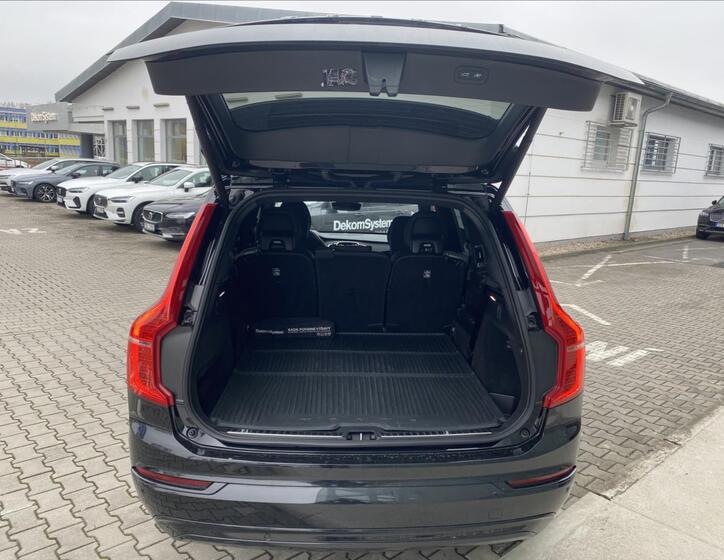 Volvo XC90 10