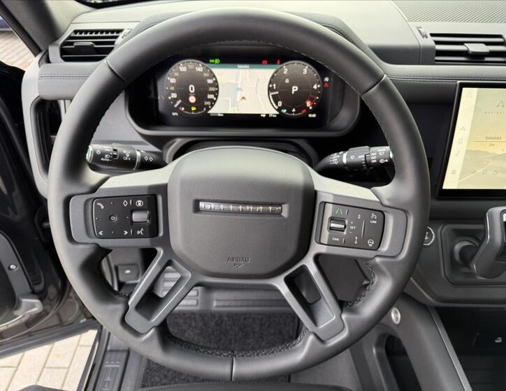 Land Rover Defender 13