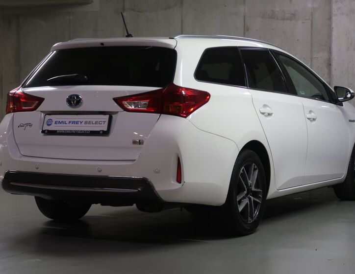 Toyota Auris 5