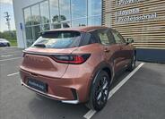 Lexus LBX 18