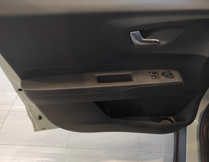 Ford Transit Courier 16