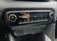 Toyota Yaris 24