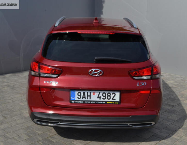 Hyundai i30 4