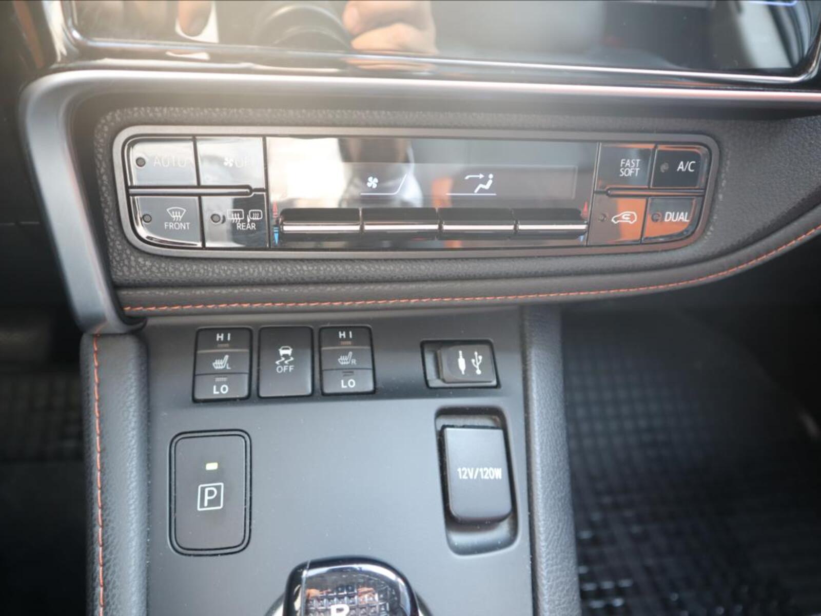 Toyota Auris 13