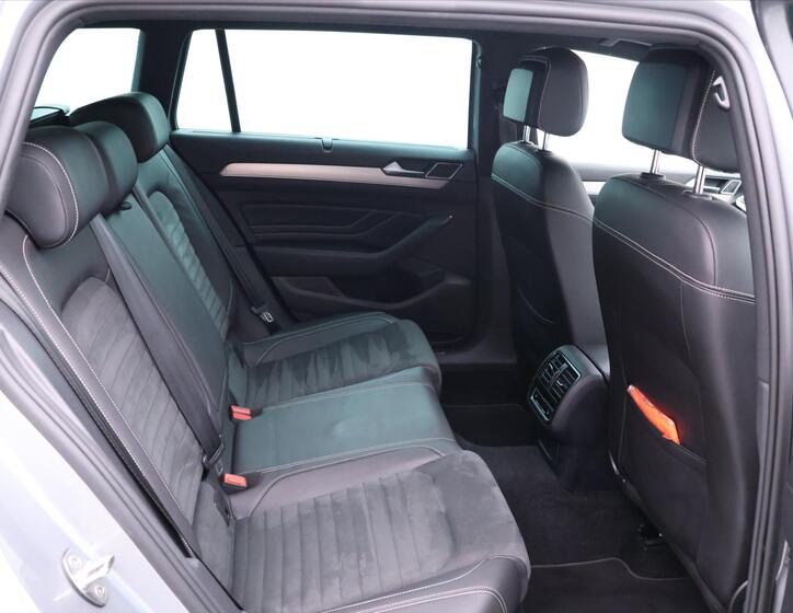 Volkswagen Passat 13