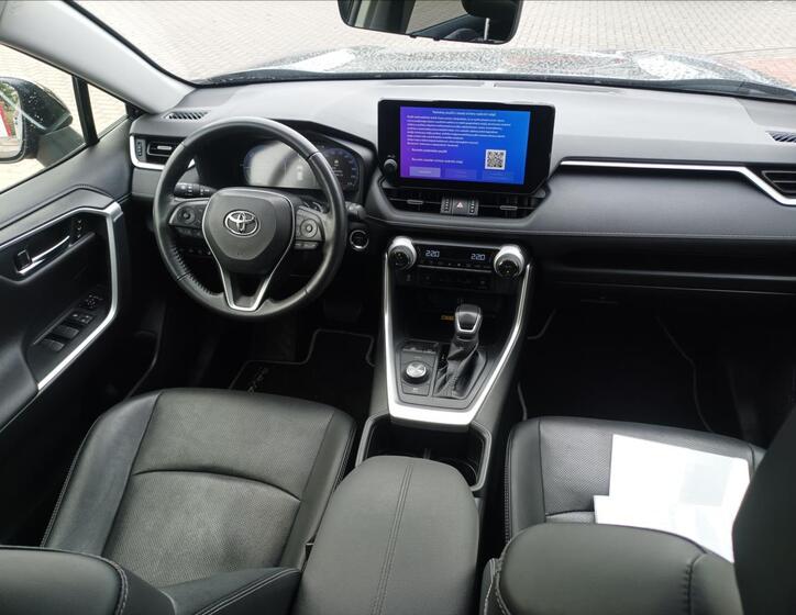 Toyota RAV4 8