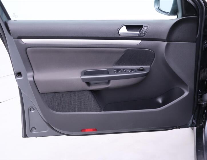 Volkswagen Golf 11