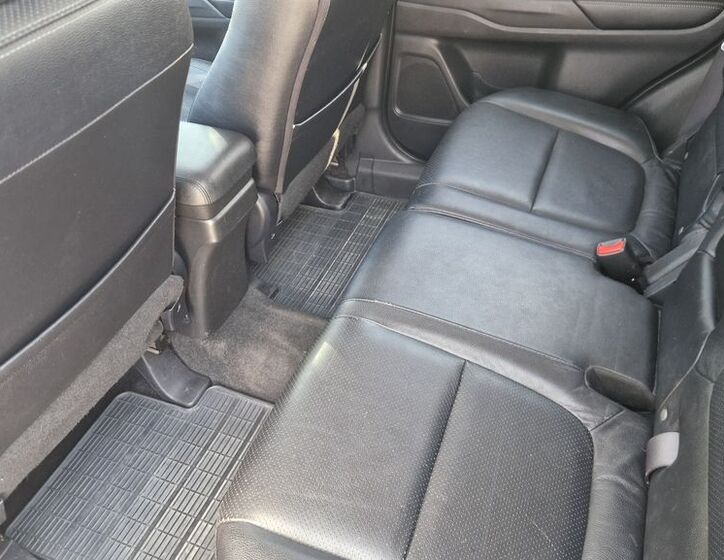 Mitsubishi Outlander 10