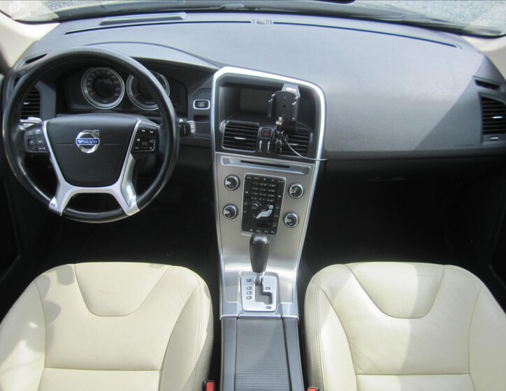 Volvo XC60 7