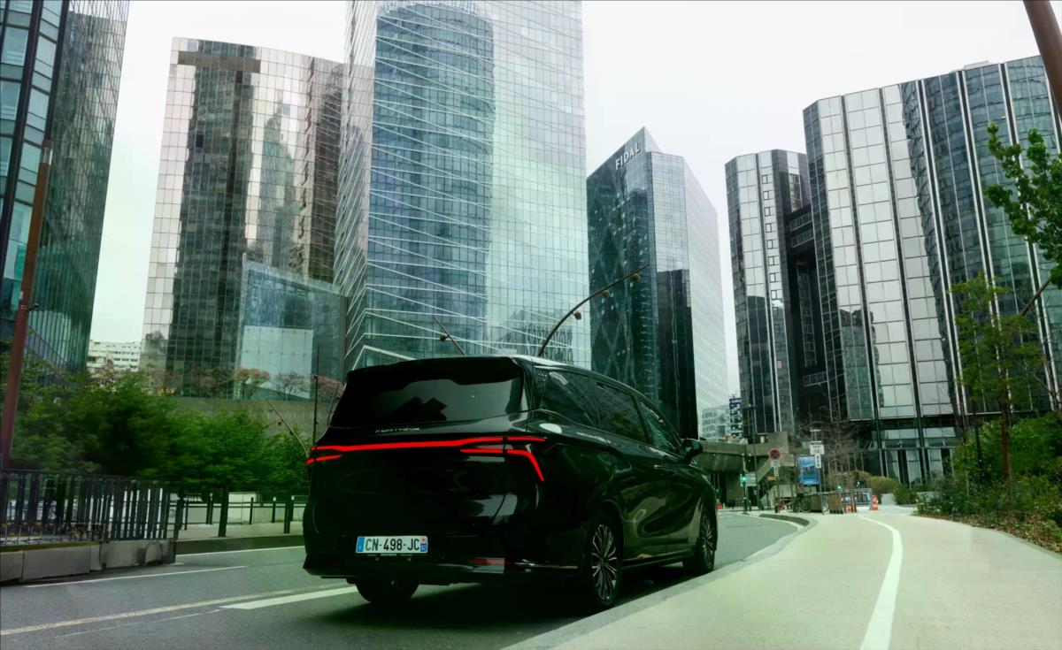 Dongfeng U-Tour