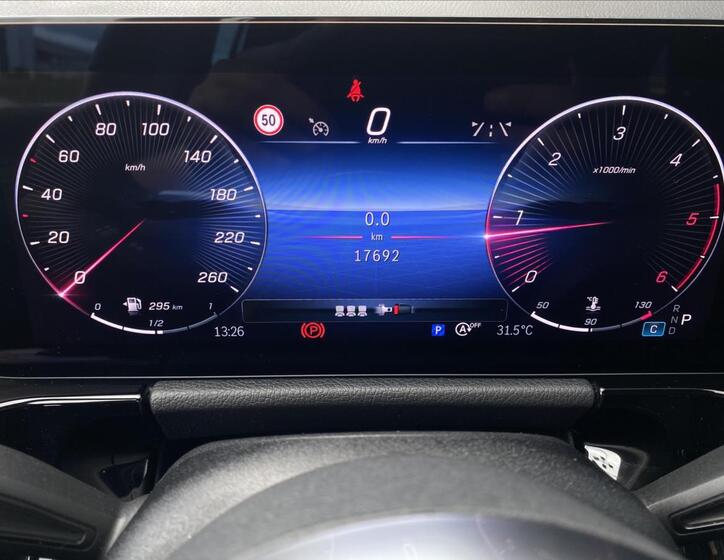 Mercedes-Benz GLA 16