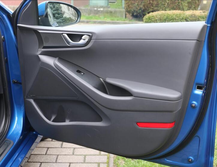 Hyundai IONIQ 47
