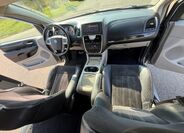 Lancia Voyager 17