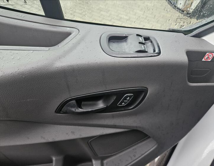 Ford Transit 8