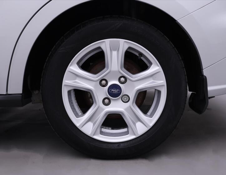 Ford Tourneo Courier 26