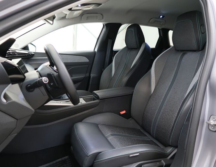 Peugeot 308 13