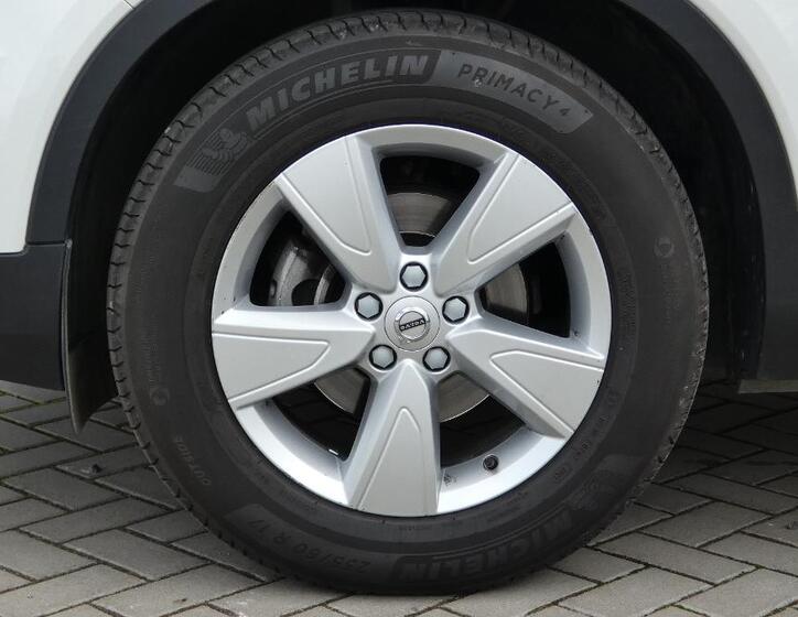 Volvo XC40 20
