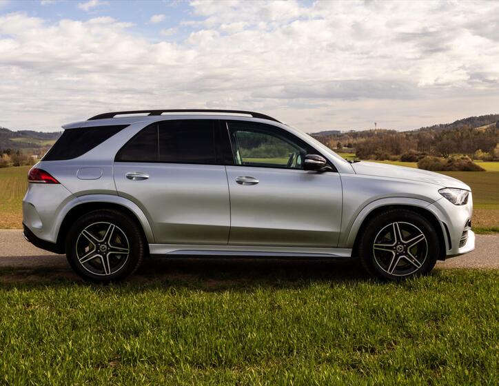 Mercedes-Benz GLE 8