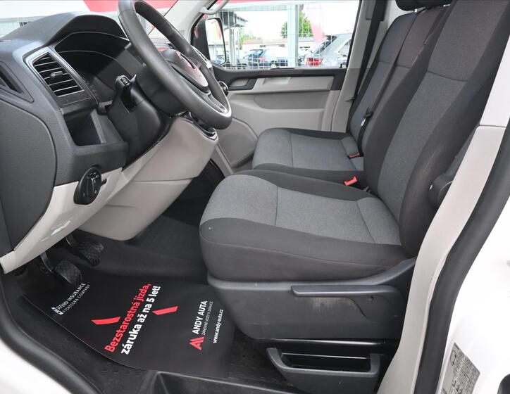 Volkswagen Transporter 8