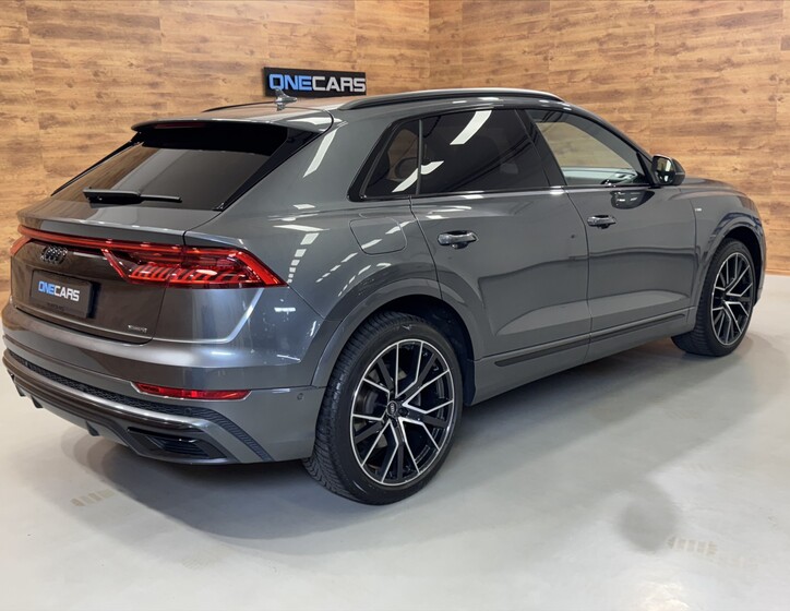 Audi Q8 3