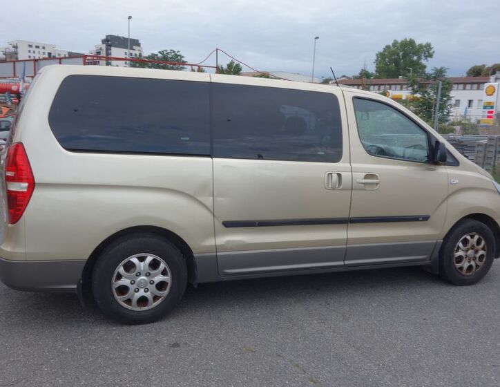 Hyundai H 1 8