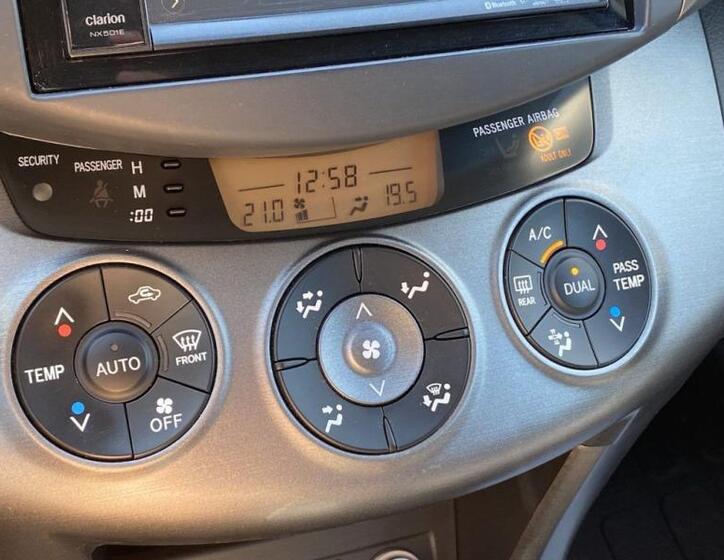 Toyota RAV4 23